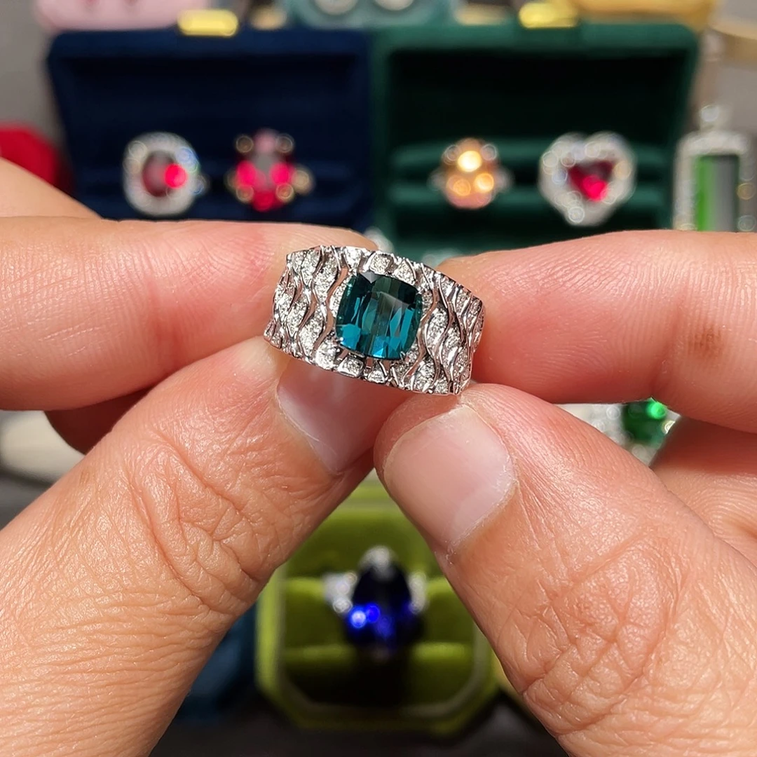 戒指18K金镶嵌碧玺2.47ct