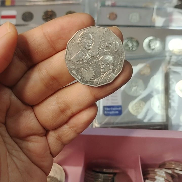 普通金属币低音和弗林德斯