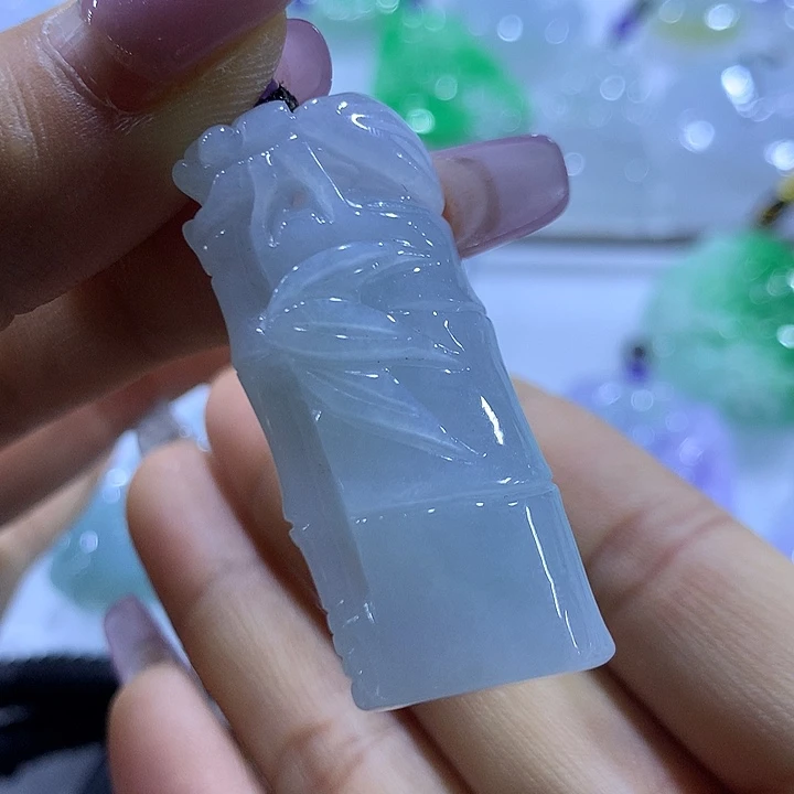 翡翠未镶嵌颈饰天然翡翠A货吊坠