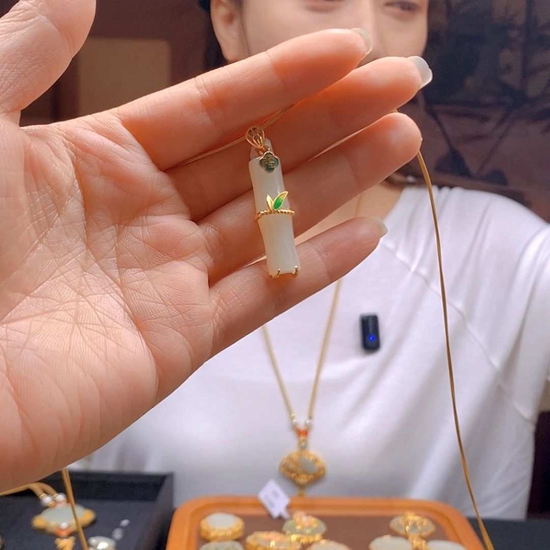 和田玉银S925镶嵌颈饰