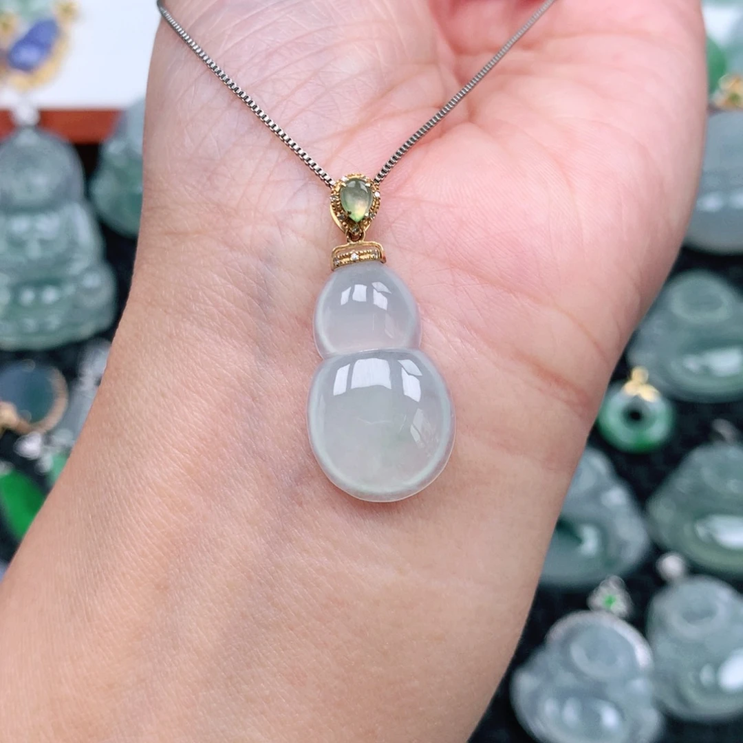 翡翠吊坠(不含链)18K金镶嵌