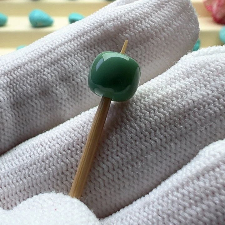 绿松石珠宝奇石未镶嵌8.4