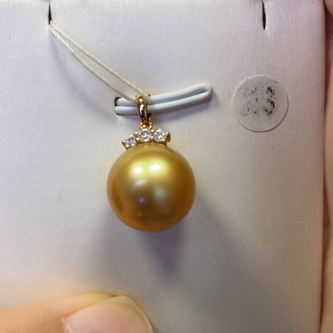 18K金镶嵌吊坠(不含链)海水珍珠浓茶金正圆强光12.6mm