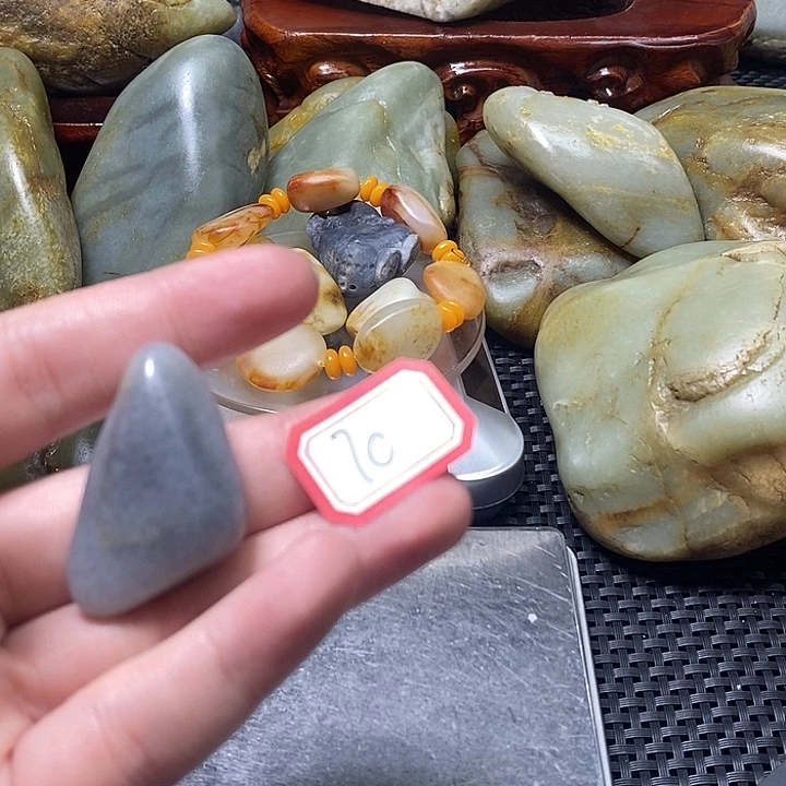 和田玉未镶嵌挂件70