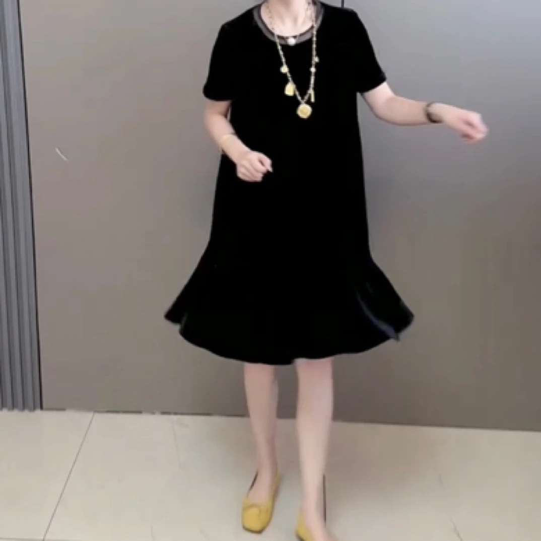 圆领丝绒连衣裙女荷叶边下摆简约优雅气质鱼尾裙