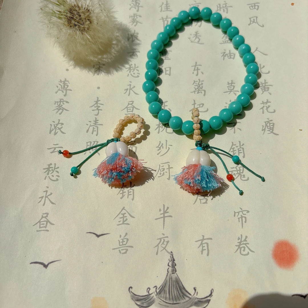 原创白色铃兰花小滴溜手搓棉线流苏编绳手链项链万能扣吊坠可打开