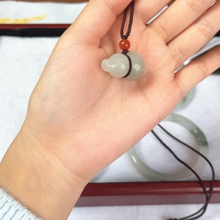 石英质玉未镶嵌珠宝奇石