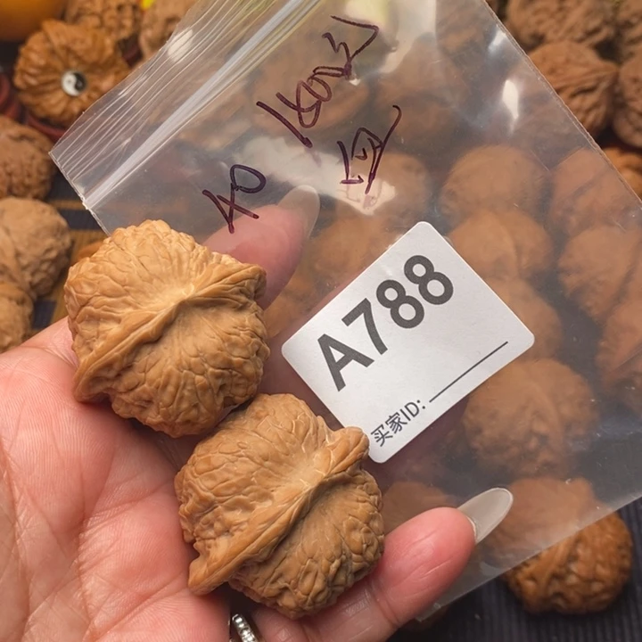 把件核桃血麒麟40加788号