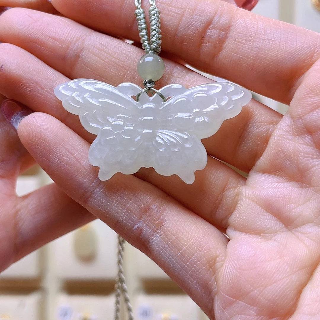 和田玉吊坠(赠链)未镶嵌艺***t