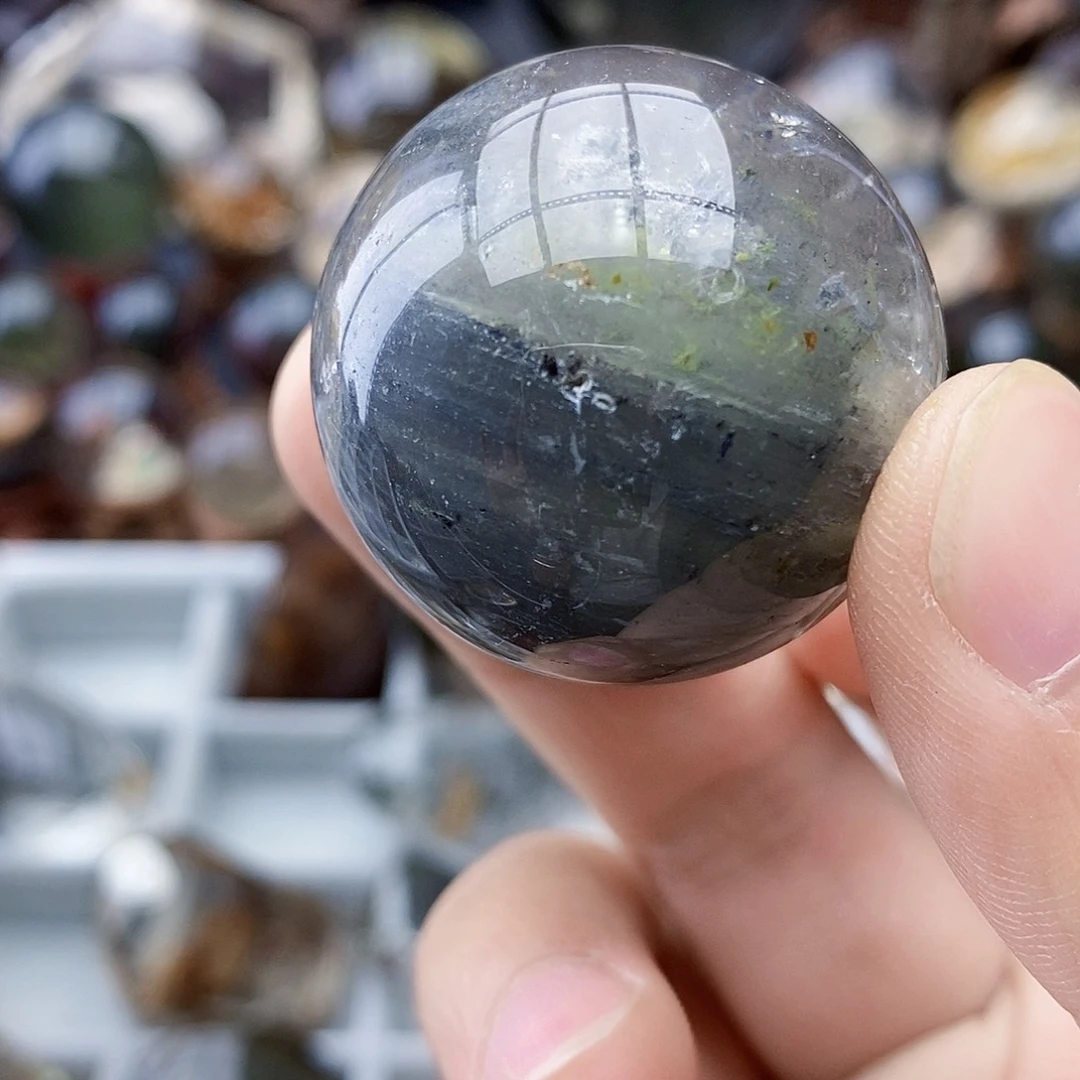 天然水晶透亮光泽未镶嵌水晶