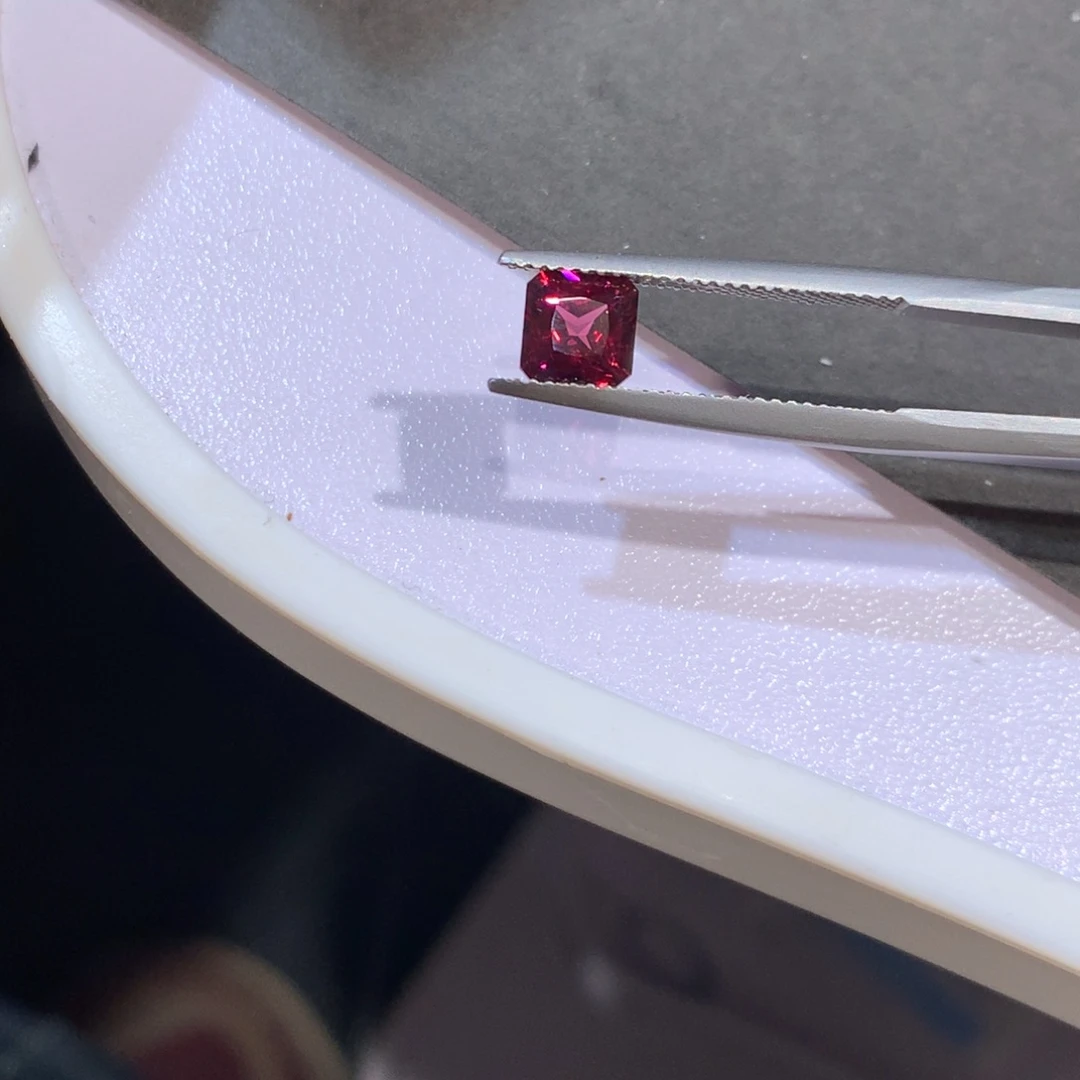 裸石石榴石未镶嵌1.5克拉