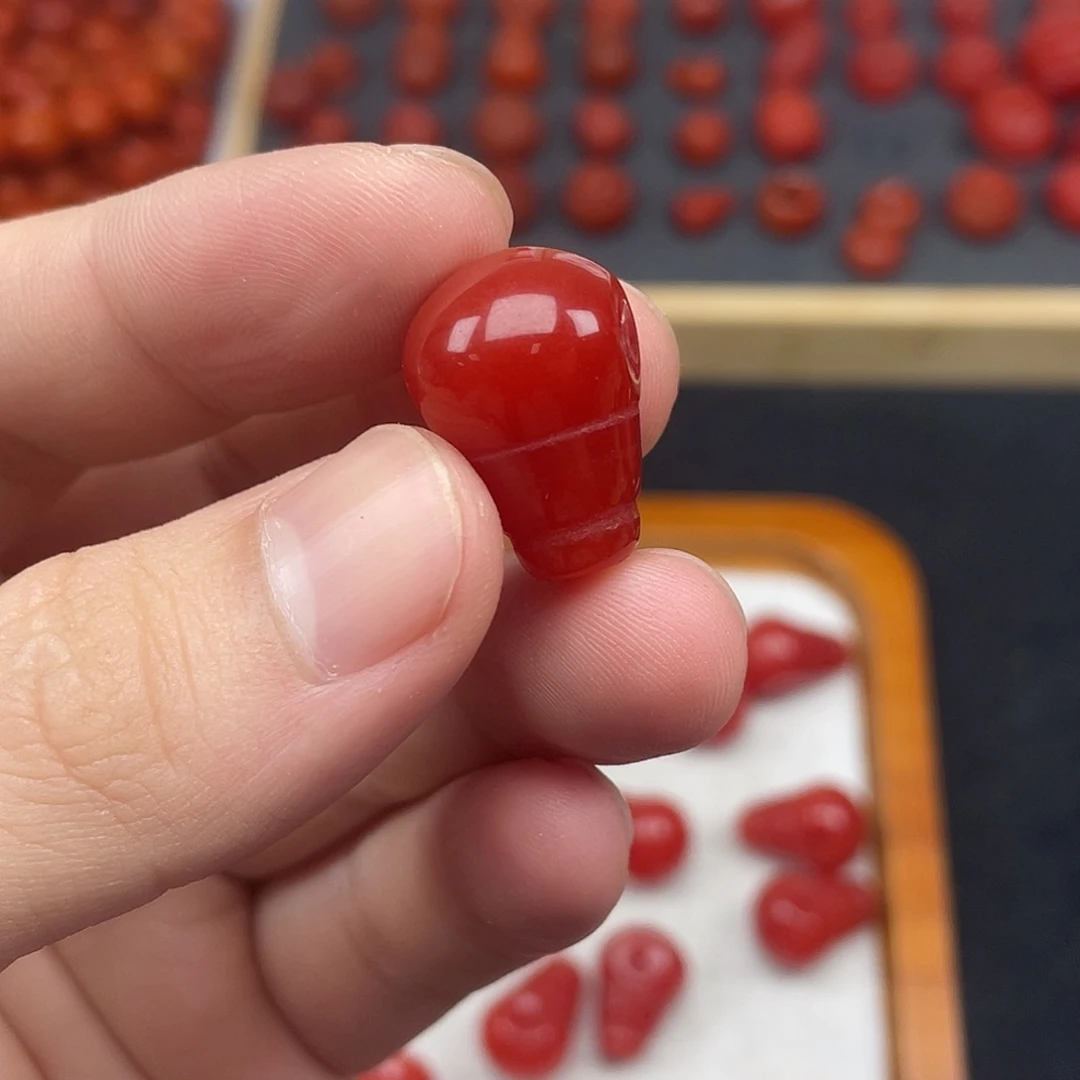 南红玛瑙26号保山锦红对孔14三通未镶嵌