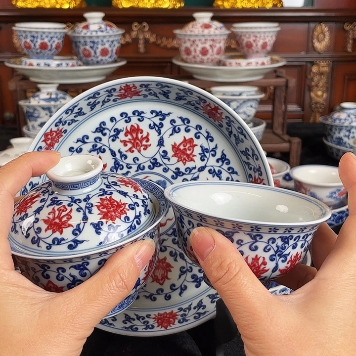 缠枝莲青花釉里红三件套茶具