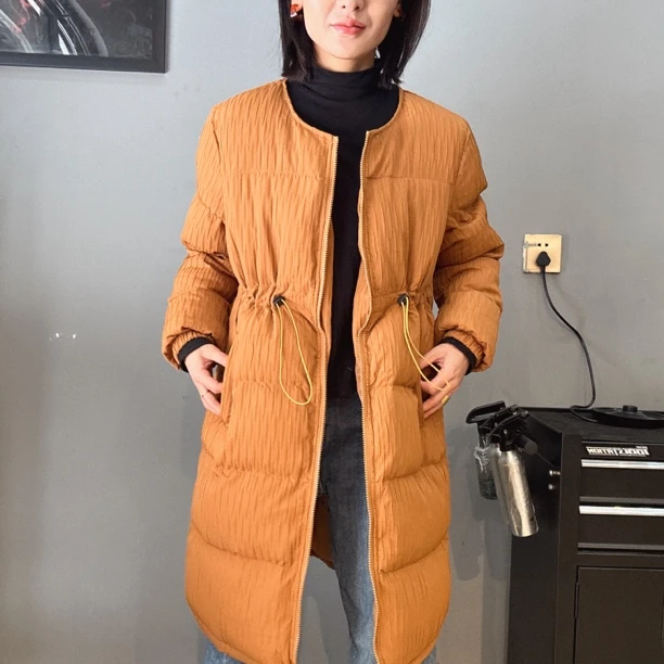 肌理感圆领收腰外套