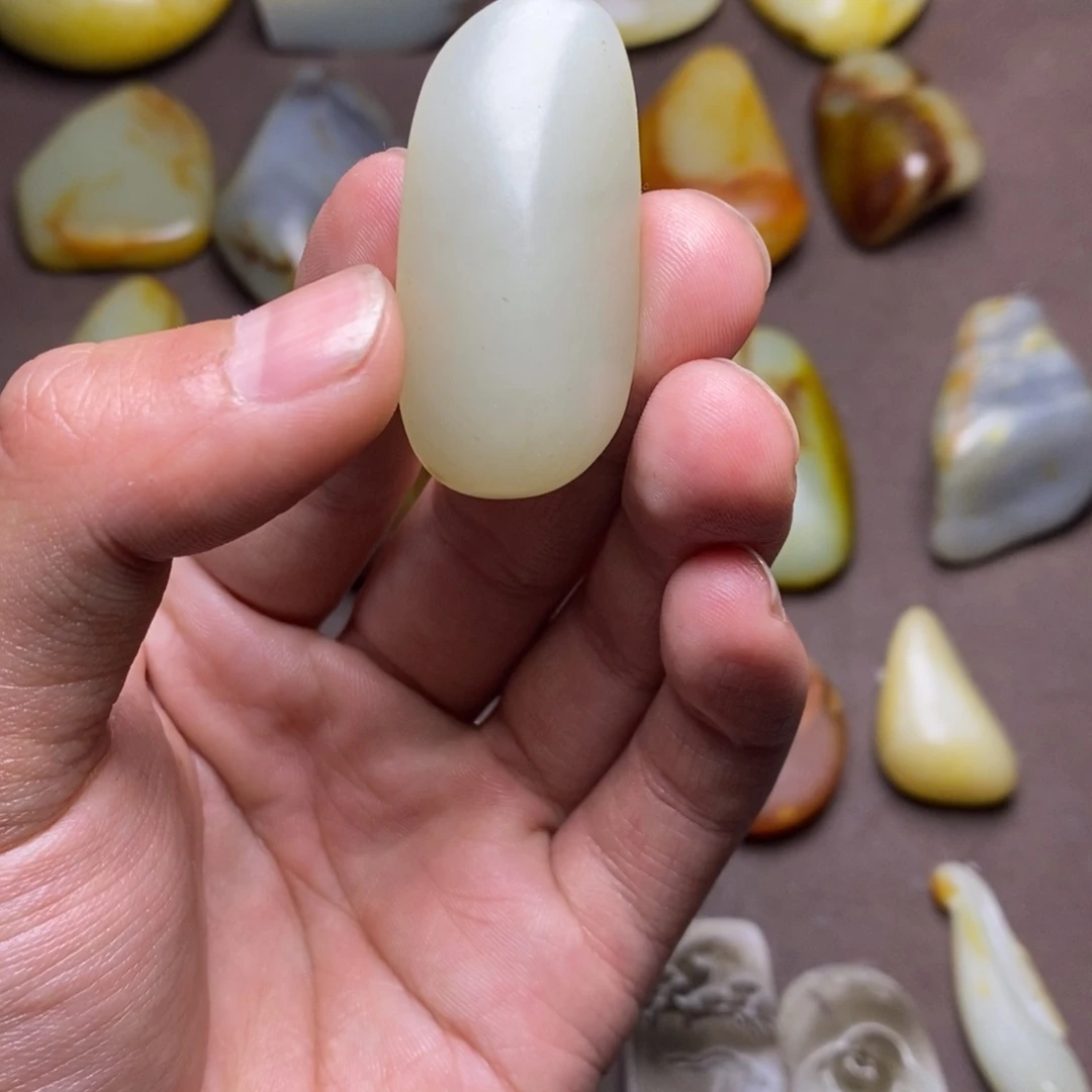 1未镶嵌定制和田玉无****极