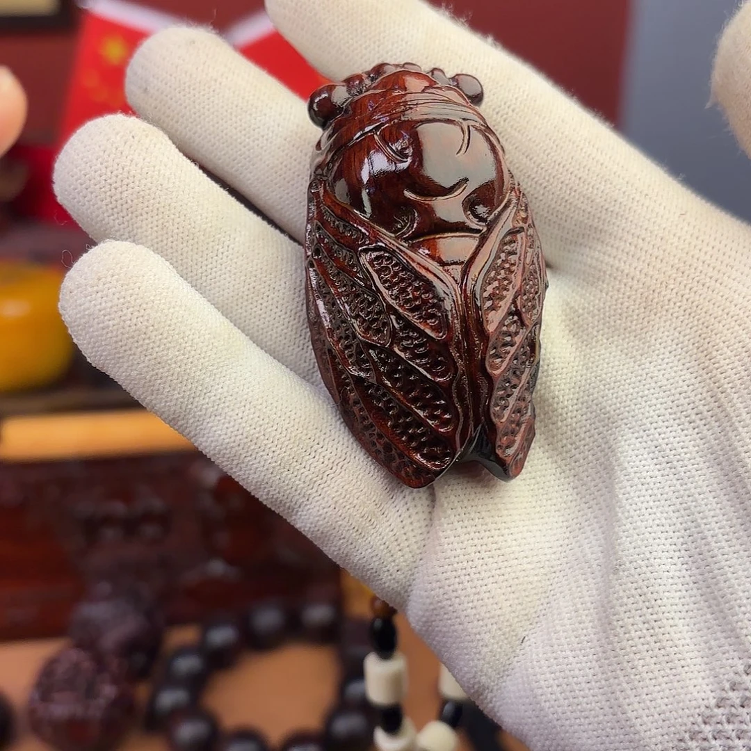 檀香紫檀（小叶紫檀）蝉