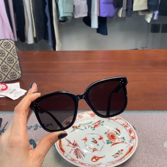 瓷片Rick 。。。。。。。。。。。。。。。