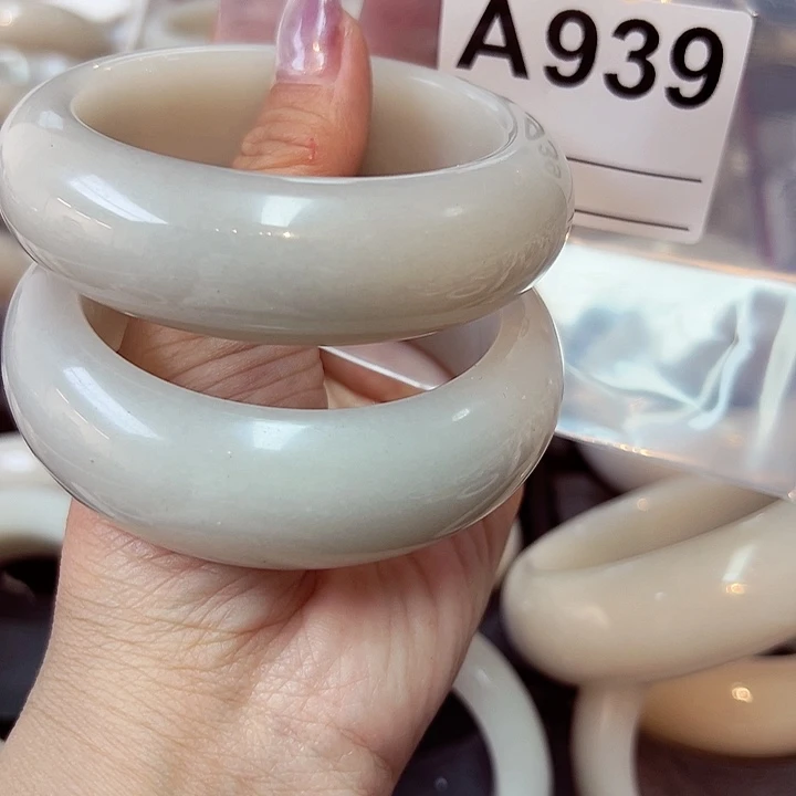 石英质玉手镯合金玫***?