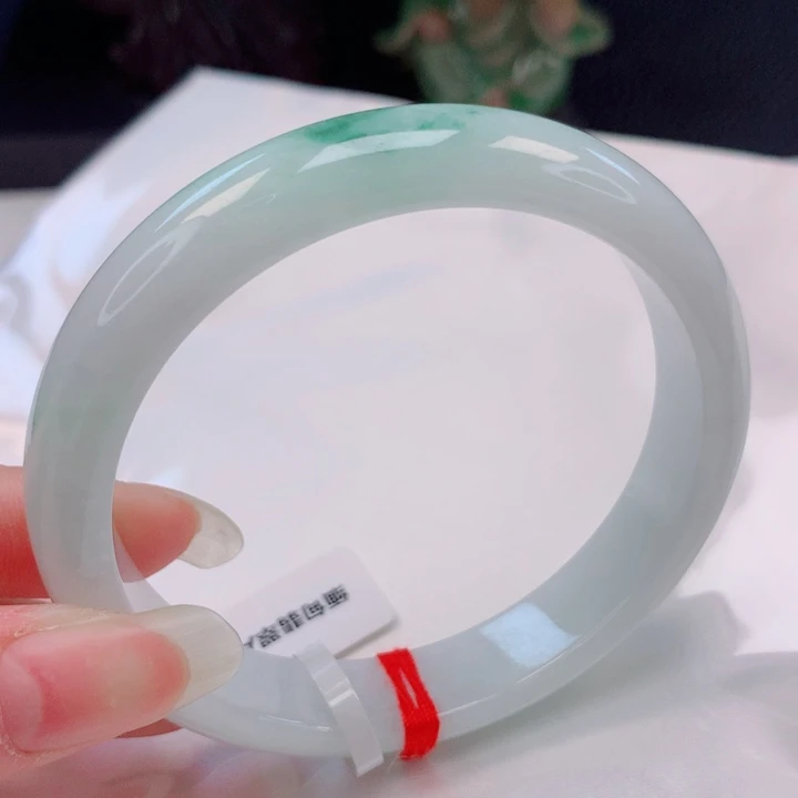 翡翠未镶嵌手镯59圈