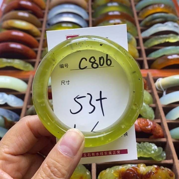 蛇纹石玉手镯未镶嵌