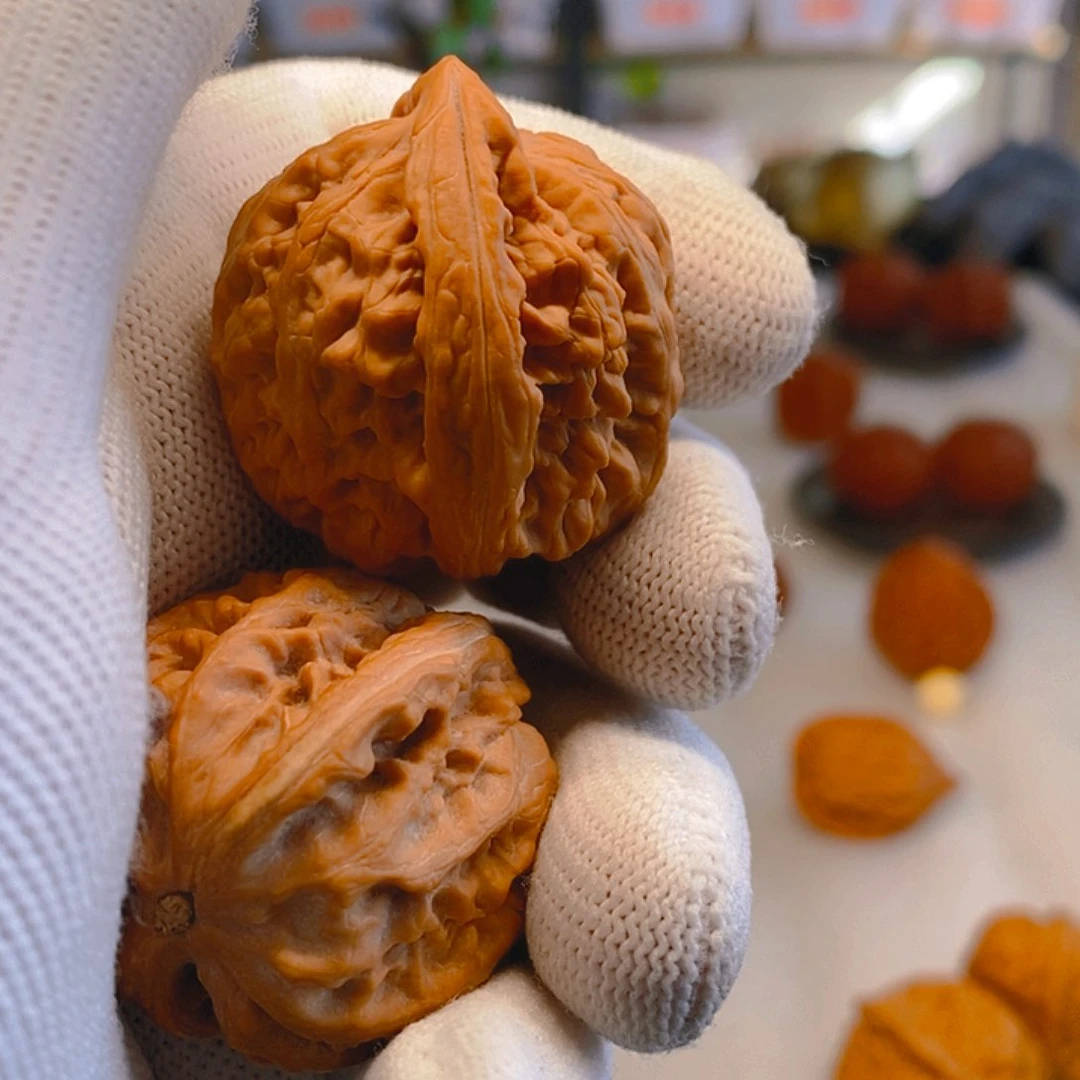 文玩核桃把件飞*红锦鲤