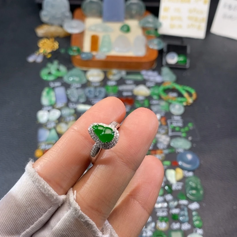 【闪购商品】翡翠挂件18K金镶嵌葫芦