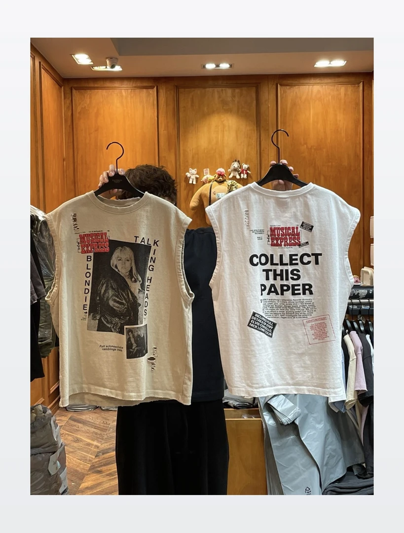 《韩国正品》NO退/美女字母背心/1713