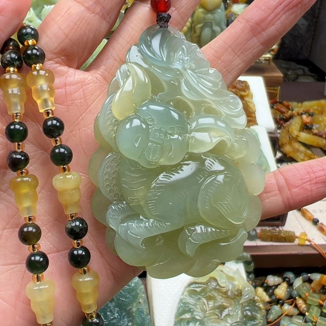 佛***语岫玉未镶嵌挂件挂件