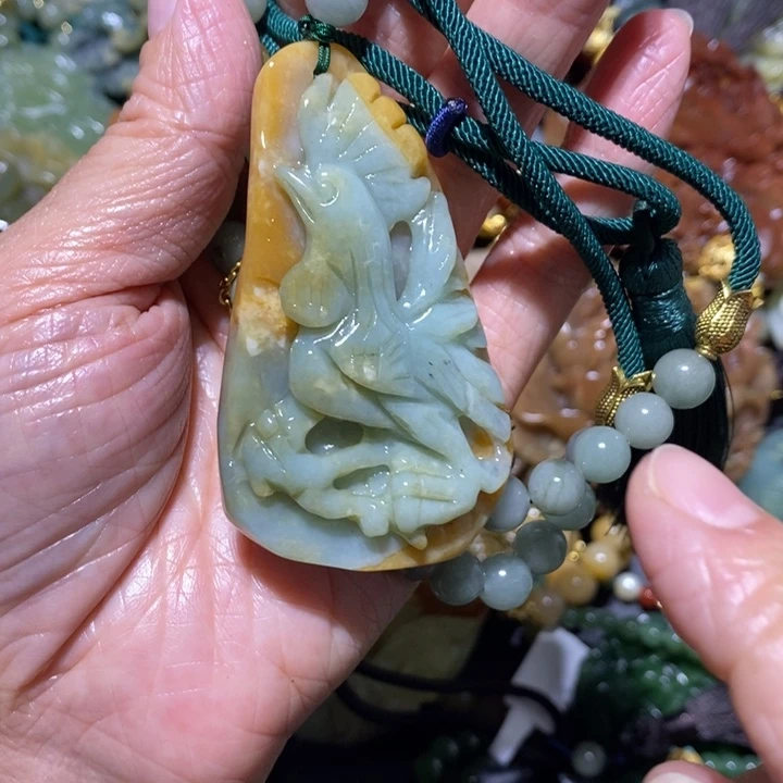 岫玉岫玉吊坠未镶嵌