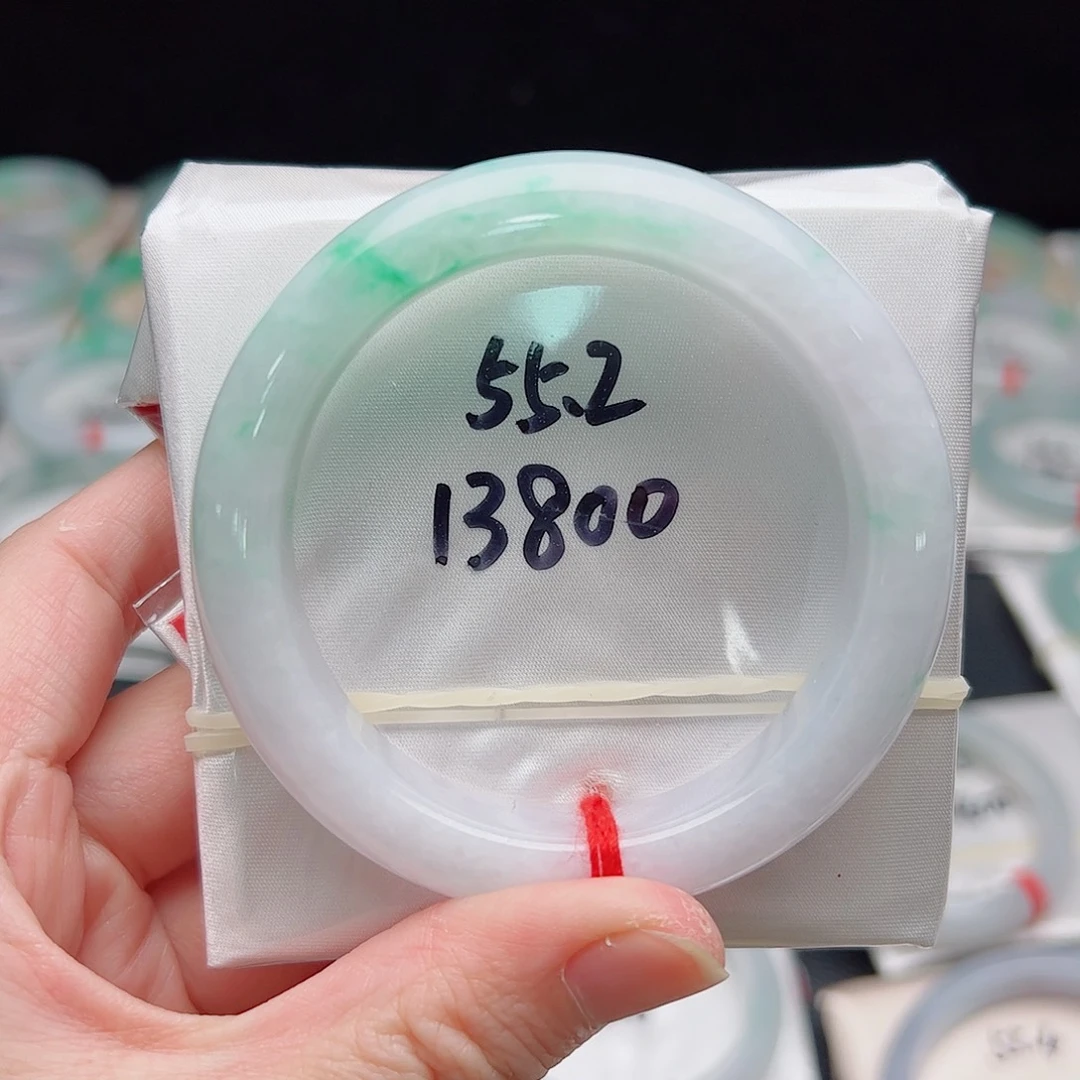 翡翠未镶嵌手镯A货