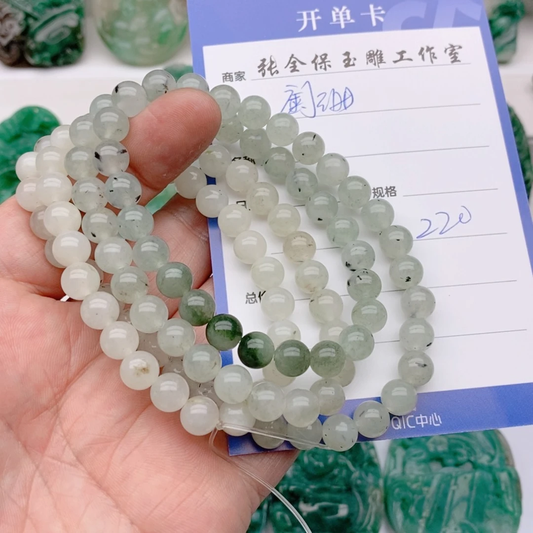独山玉颈饰未镶嵌阑*