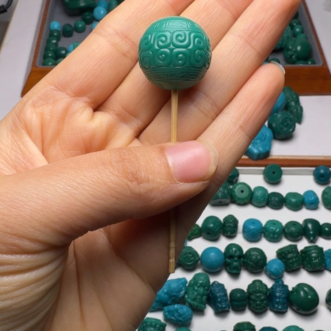 琉璃颈饰科技松配饰