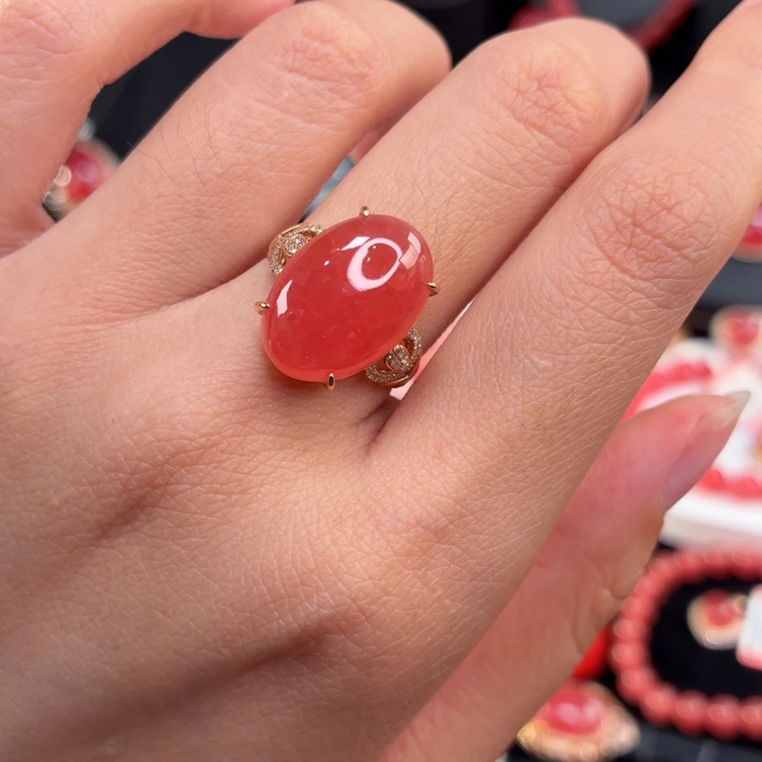 菱锰矿（红纹石）18K金镶嵌戒指