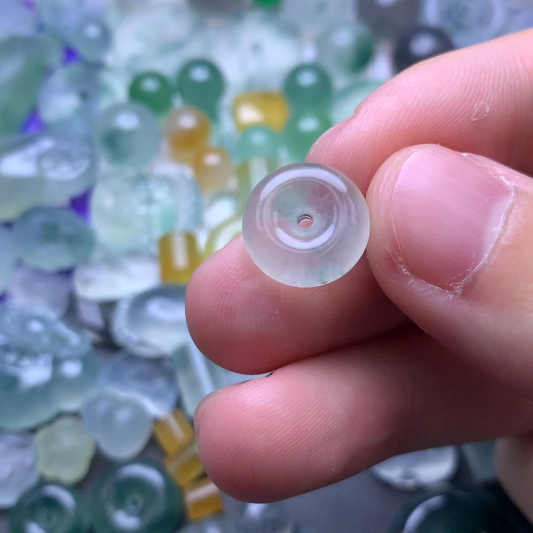 定制翡翠未镶嵌挂件