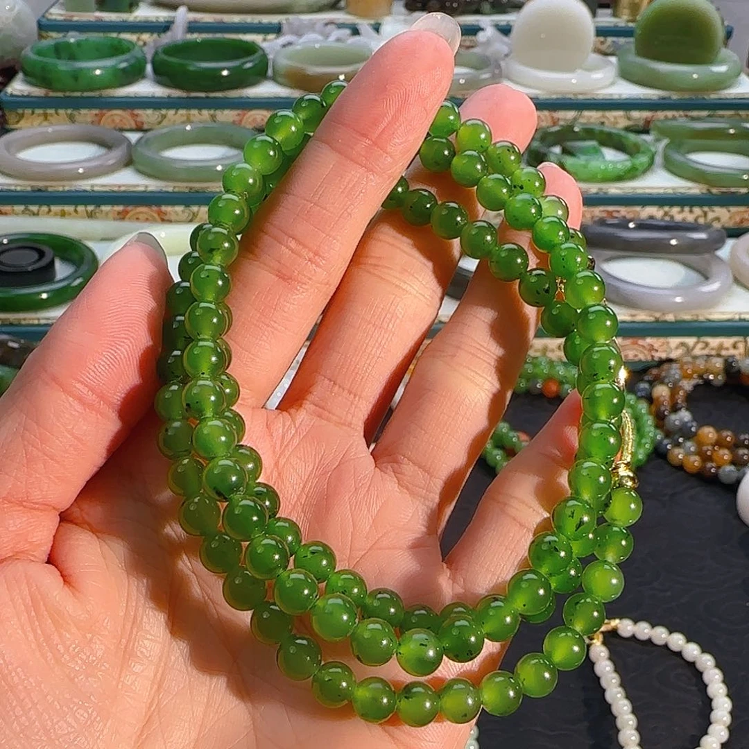 颈饰未镶嵌和田玉（碧玉）