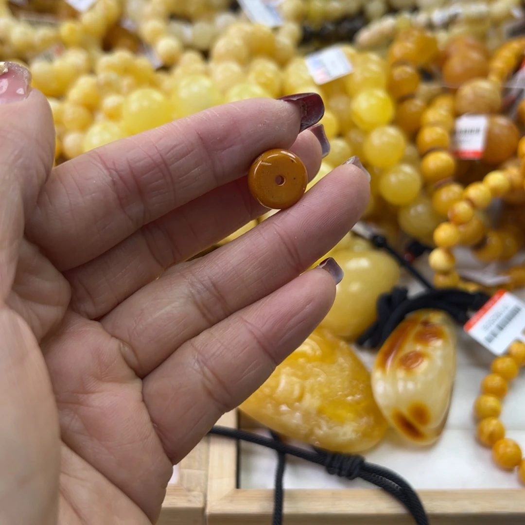琥珀珠宝奇石未镶嵌