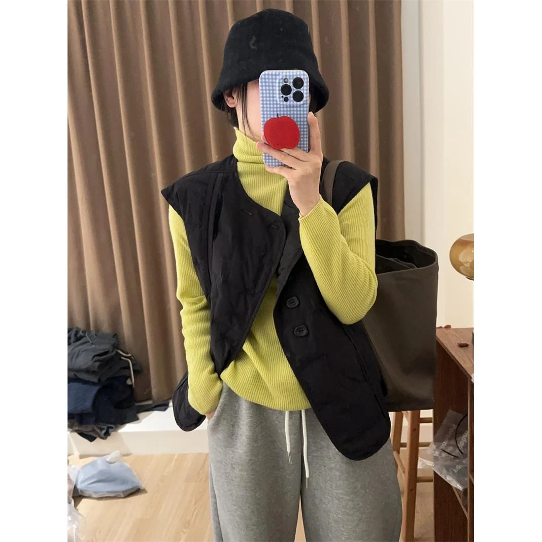 小众设计感薄款背心扁豆扣马甲外套坎肩外穿秋冬短款休闲韩版纯色