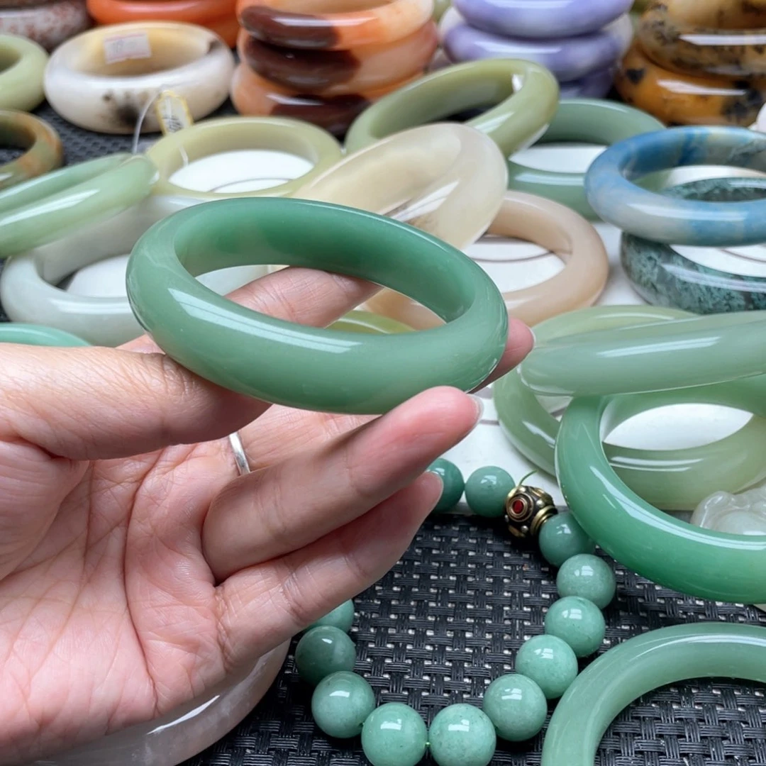 石英岩玉手镯未镶嵌?****o