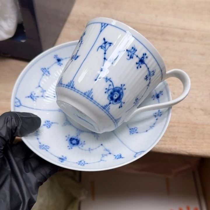 瓷片噗哈哈哈哈哈哈哈哈哈