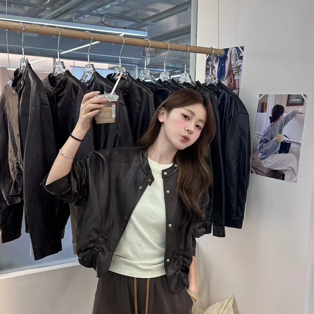 漂亮女主角（皮衣）
