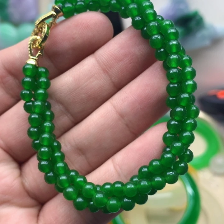 翡翠颈饰未镶嵌吊坠