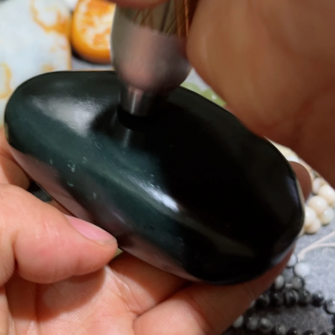 和田玉（糖玉）未镶嵌珠宝奇石