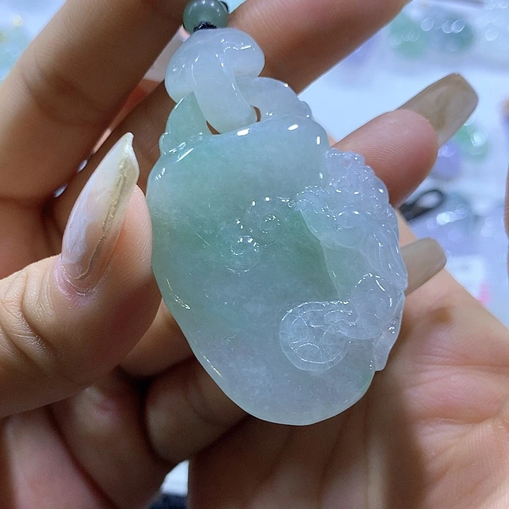 翡翠颈饰未镶嵌天然翡翠A货吊坠