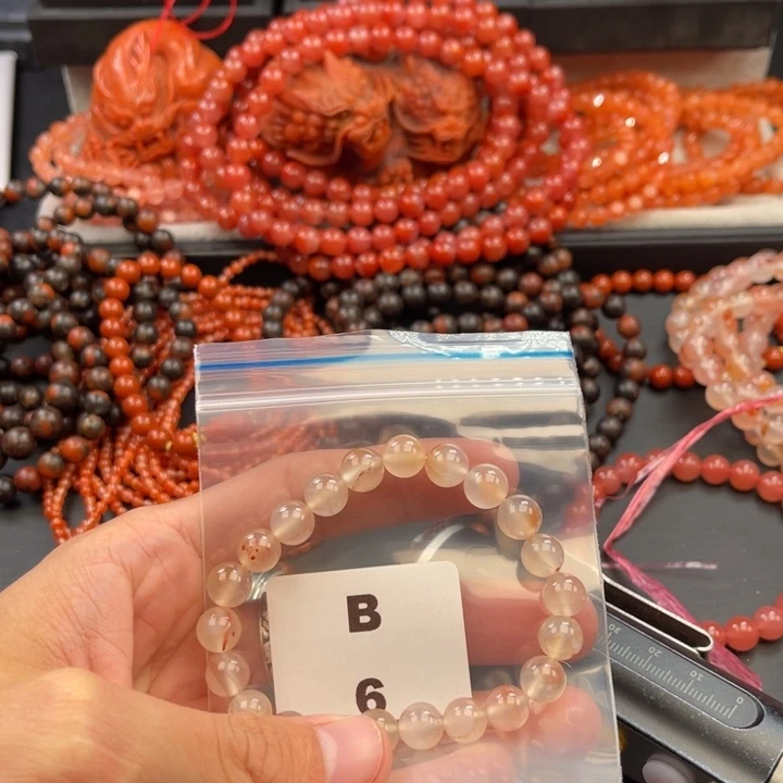 南红玛瑙未镶嵌多样性发货默认微瑕称重8mm