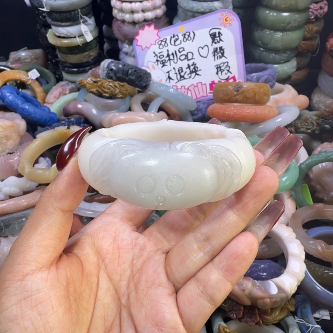 石英质玉（佘太翠）未镶嵌手镯10。56。微瑕不退换