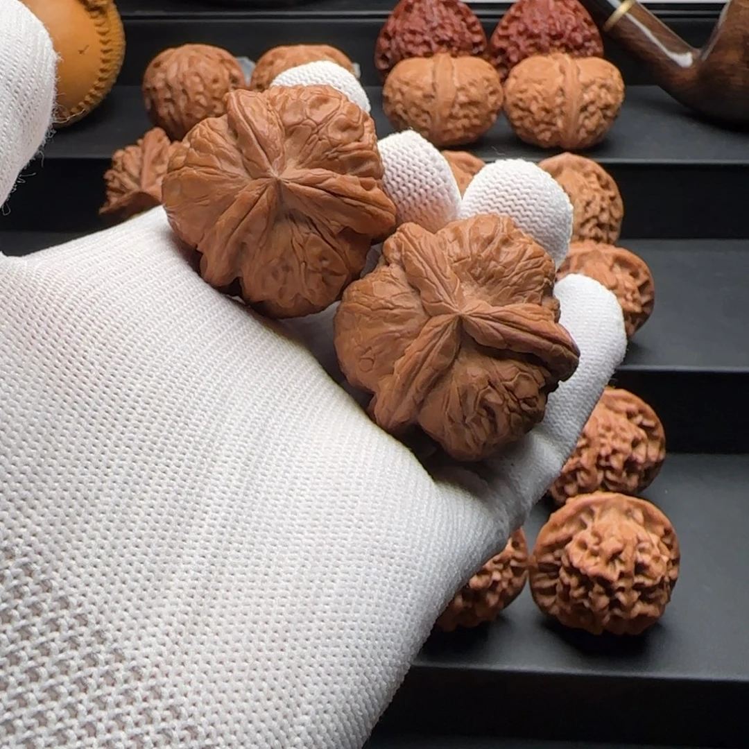 文玩核桃吊坠元宝奔40