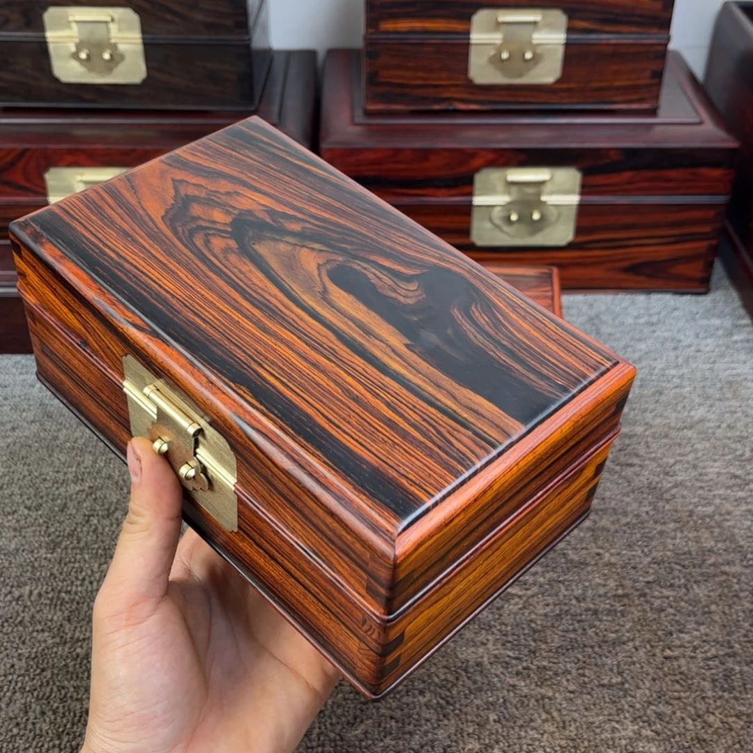 微凹黄檀（南美大红酸枝）