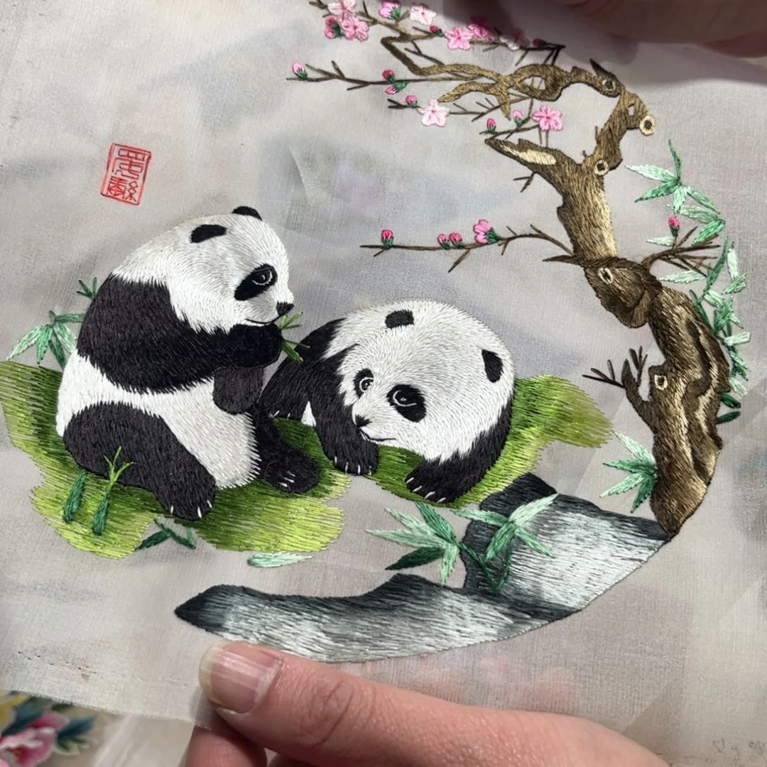 刺绣纯手工制作的一款