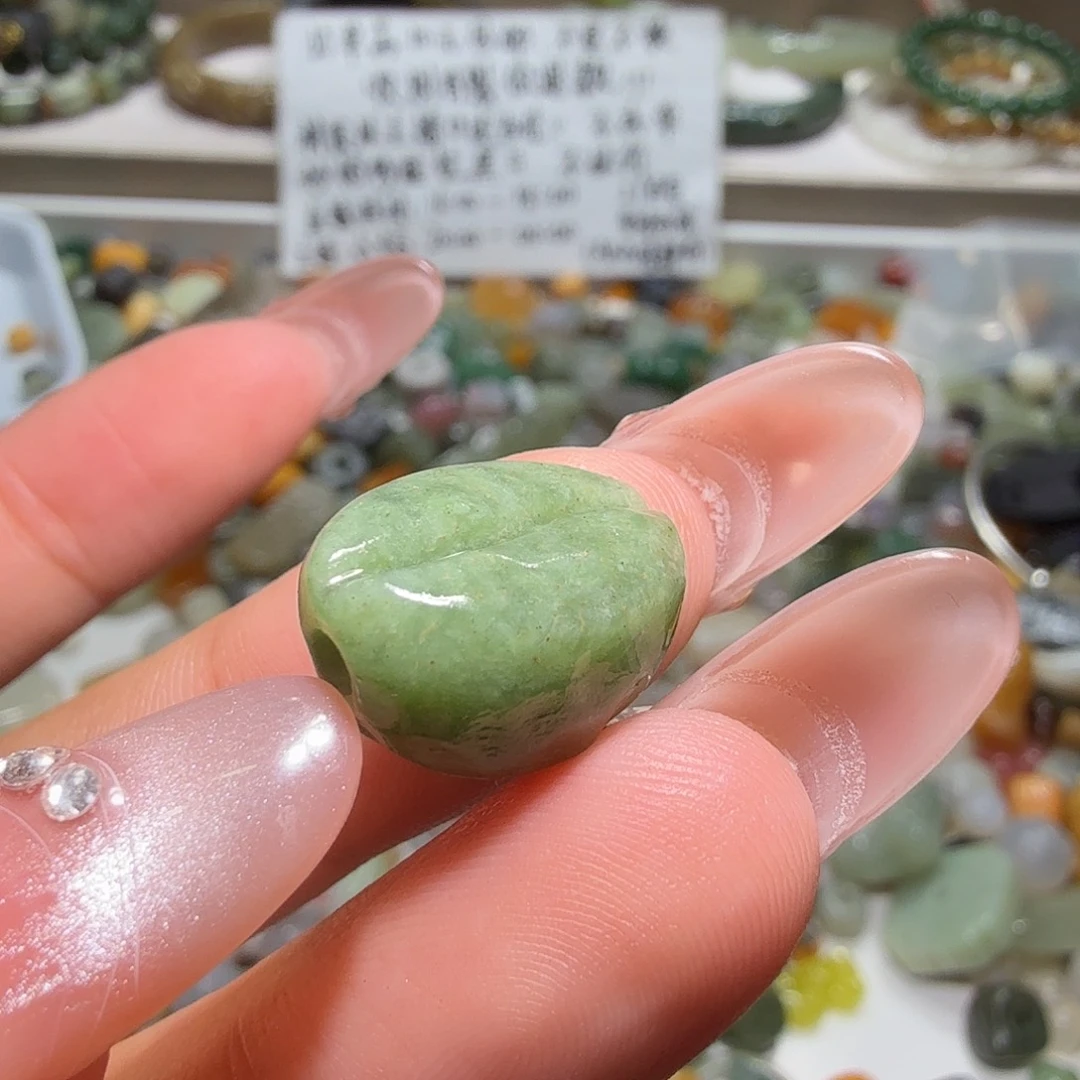 和田玉未镶嵌珠宝奇石