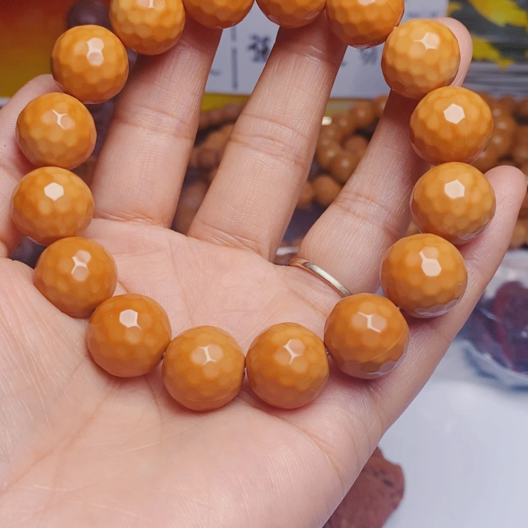 桃核吊坠爱***鹅全品钻面